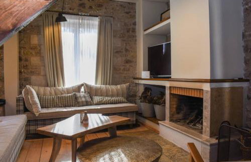 Secluded Mountain Refuge - Theonimfi Paradise Gem - Foto 10