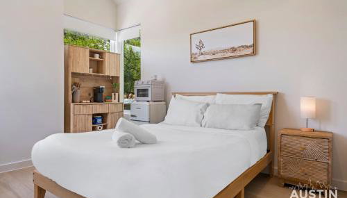 1BA East ATX StudioTX w Kitchenette Deck near UT and Lady Bird by Austin Vacay - Foto 1