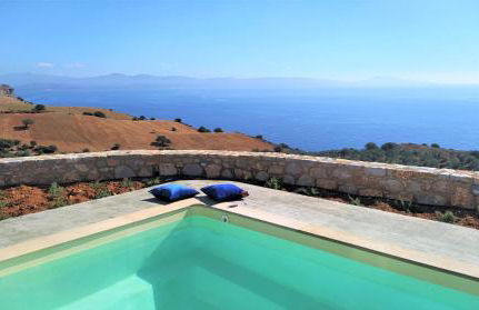 Tranquil sea view villa with private pool, just 2km from the beach! - Foto 7