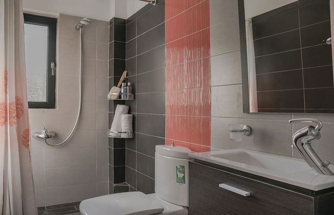 Queen Bee Residence - Photo 58