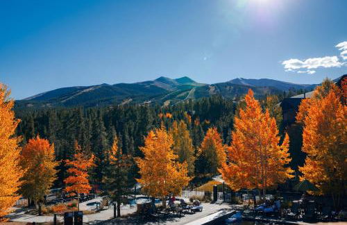 Ski in Ski out Resort Breckenridge 1BR 2Beds Parking, Resort Shuttle & Amenities - Foto 59