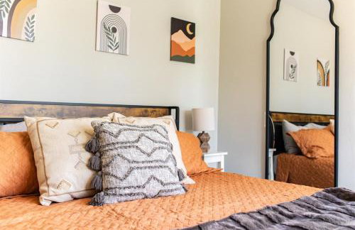 1mi to ND, King Beds, Easy Parking, Pet Friendly, Huge Fenced Yard for Games - Foto 10