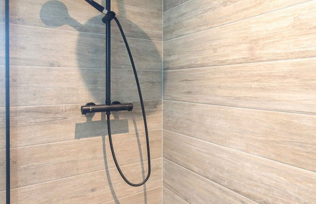 Spacious 3 Bedroom Apartment With Private Garage - Foto 41