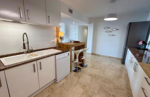 Precioso apartamento con piscina, vistas a mar - Foto 51