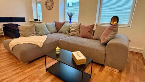 EasyStay Center Apartment - Photo 3