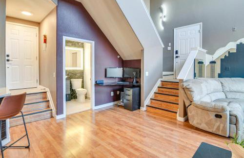 WFH Setup and Garage Parking! Modern Denver Condo - Foto 7