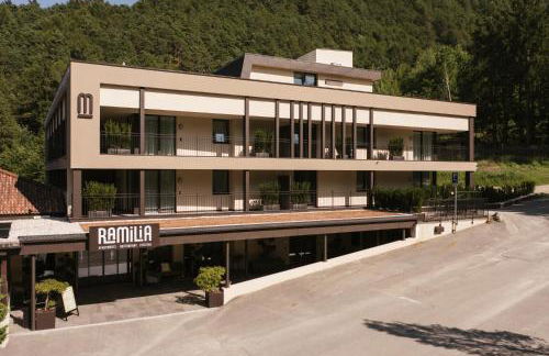 Ramilia Family Apartments Restaurant & Pizzeria - Foto 16