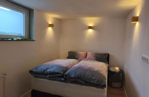 statt HOTEL - Frisch, Frech und Farbenfroh - Helle Souterrainwohnung - Photo 9