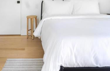 Private Cabin by River with Fireplace - Foto 24