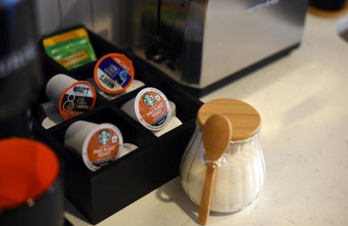 King Bed, Free Parking, Near UPMC, Pitt & CMU - Foto 7