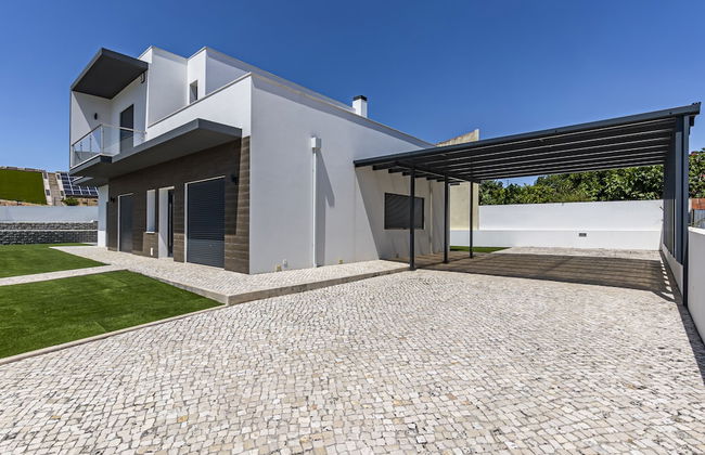 Captivating 4-bed House in Cadaval District-lisbon - Foto 1