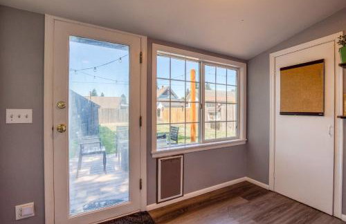 Modern 2 Bedroom Farmhouse Cottage with Hot Tub in Snohomish - Foto 27