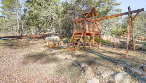 Mtn Views + Playground: Family-Friendly Pine Cabin - Foto 2