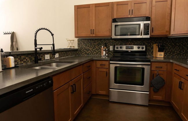 Stylish and new 1 BR Loft Apartment Right Downtown - Foto 6