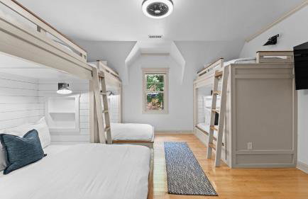 Private Dock, Pool + Hottub, Game Room, Firepit Paradise Pointe by Avantstay - Foto 85