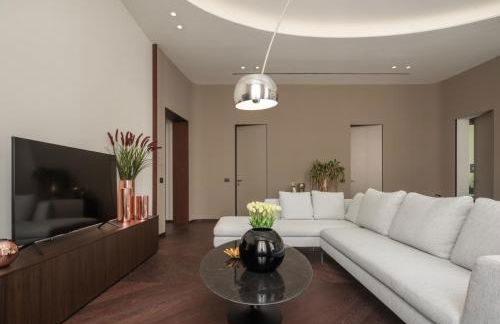 Sant'Ambrogio Luxury Apartment R&R - Photo 35