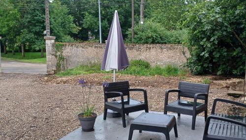 Gîte en pleine nature près de la Loire, idéal famille ou amis, proche des vignobles et sites historiques. - FR-1-590-434 - Photo 3