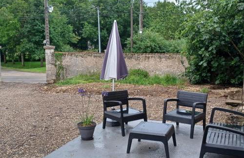 Gîte en pleine nature près de la Loire, idéal famille ou amis, proche des vignobles et sites historiques. - FR-1-590-434 - Photo 3