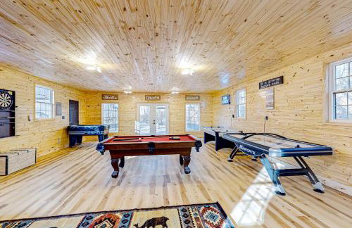 12 Mi to Downtown Hot Tub, Fire Pit Game Room! - Foto 4