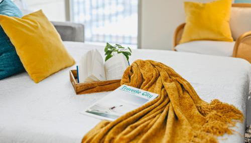 NEW Shoreline 401 2BR Condo Near Downtown and Bay - Foto 3