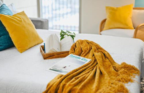 NEW Shoreline 401 2BR Condo Near Downtown and Bay - Foto 3