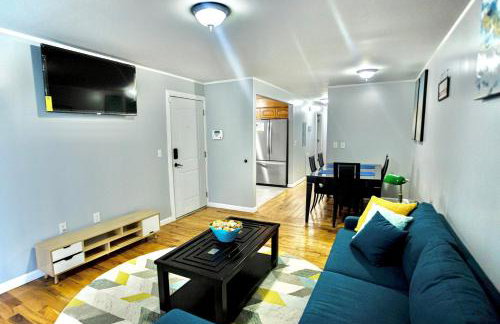 Urban Oasis Spacious 3BR 2BA Patio Near NYC EWR American Dream Mall - Photo 1