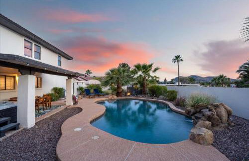 Game Room Resort Pool HotTub Modern Desert Oasis - Foto 59