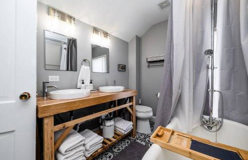 Elm St Retreat - 3 Min walk to Downtown Three Oaks - Foto 5