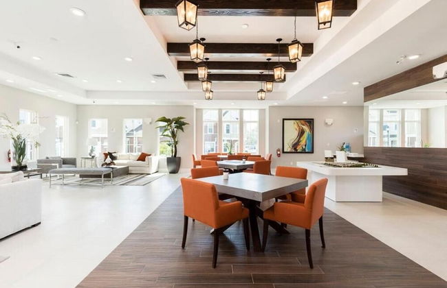 Upscale Townhome W/pool Access! 5 mi. to Disney! - Foto 30