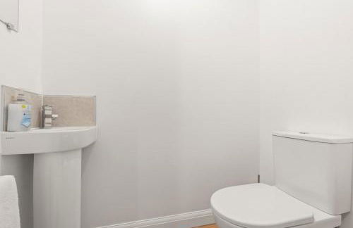 Luxury 5 bedroom House With FREE Parking and Pool Table - Foto 58