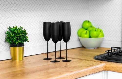 Three Bedroom House - Garden Space - Parking Included - Netflix Access - Parking - 74B - Foto 28