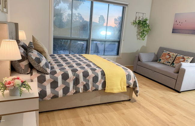 Designer Decor Home 8Bed WilliamsLanding - Photo 9