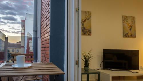 Bright, Brand new & Very Comfortable Apartment - Photo 5