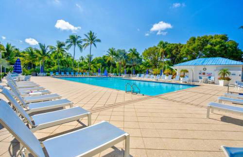 Bright 2BR Condo with Breathtaking Ocean View - Foto 24