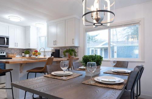 Stylish and Spotless Beach Getaway - Foto 18