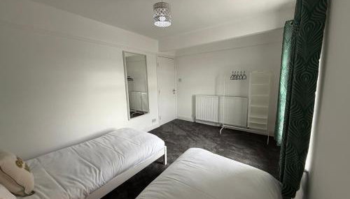 Duke's Retreat - 4 BR Sleeps 8 Ideal 4 Contractors - Foto 5