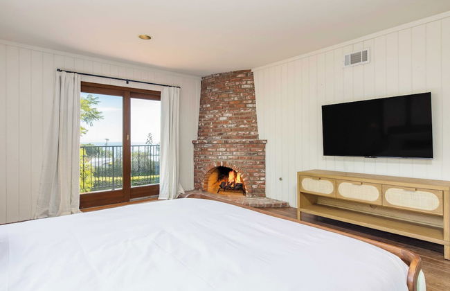 Dume Point by Avantstay Tennis + Pool in Malibu - Photo 29