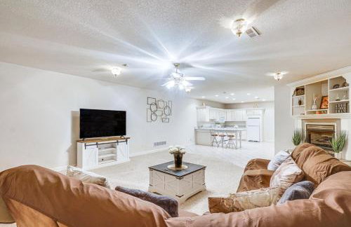 6 Mi to Town Peaceful Lima Home! - Photo 1