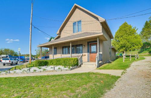2 Living Areas! Cedar Home 11 Mi to Mt Holiday Ski - Foto 30