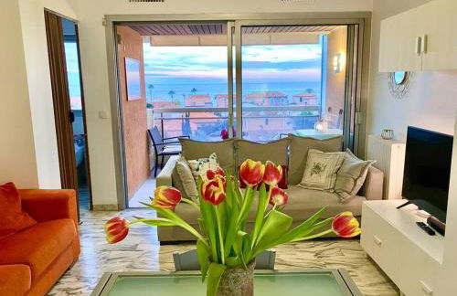 Sea View Apartment - Private Parking, Swimming Pool, Air Conditioning - Foto 1