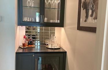 Modern Lodge Getaway, Creek and Mountain View - Foto 9