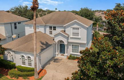 Villa Eman 5bed 4bath with Private pool& Hot Tub close 2 Disney & Legoland - Foto 1