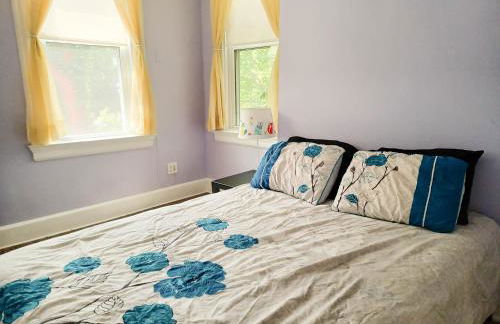 Huge 2 Bedroom House in the Heart of Northside! - Foto 22