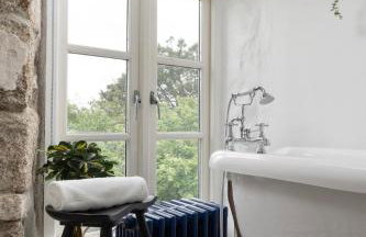 Naut Retreat - Idyllic hideaway with hot tub, gym & gamesroom ideally located in Zennor near St Ives - Photo 8