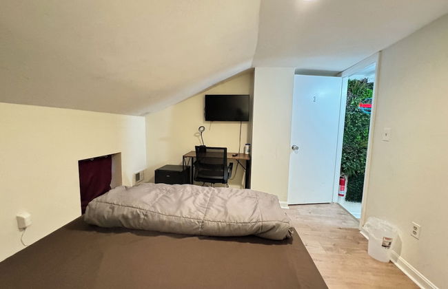 Downtown Loft - Close to Topgolf, Horseshoe Casino, UM Baltimore - Photo 22