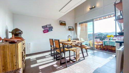 L'Odyssée provençale, un duplex de charme de 2 chambres au pied du village médiéval de Bormes-les-Mimosas, offrant des prestations haut de gamme et une superbe vue sur le Massif des Maures - Foto 4