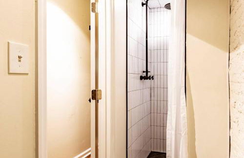 3BDR Classy Mid-Century Ground-Level Forsyth - Foto 6