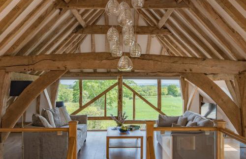 Norwood Barn - Photo 1