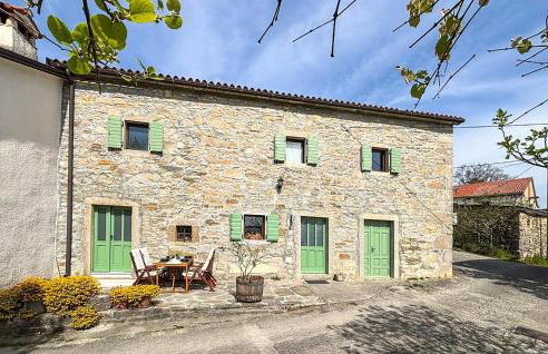 2 Bedroom Awesome Home In Buzet - Photo 2