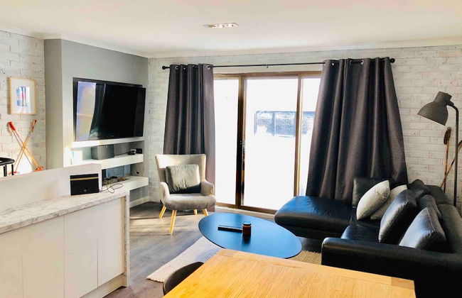 Hotham 3 Bedroom Apt - 24 Lawlers - Foto 1